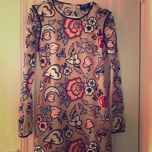 Floral backless long sleeved dress